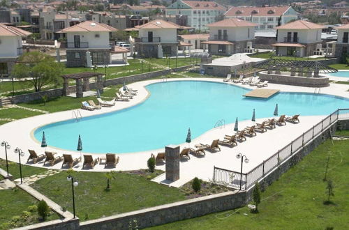 Photo 6 - ORKA Village Apartments