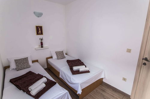 Foto 4 - Spacious Apartment, Private Terrace in the Countryside, Wi-fi and Parking