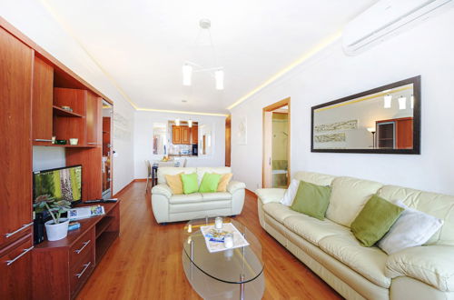 Foto 28 - Spinola Bay Apartment by Getaways Malta