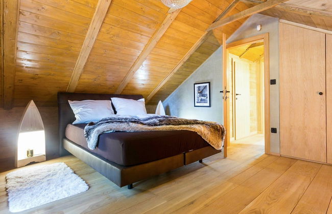 Amazing Chalet with Private Garden, Hot Tub, Sauna, Great Location by the River - Foto 2