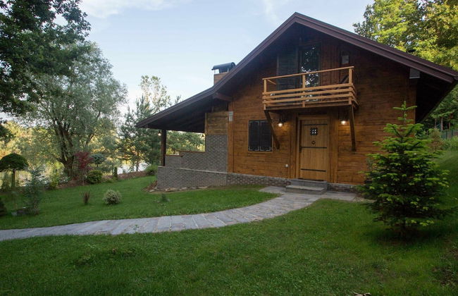 Amazing Chalet with Private Garden, Hot Tub, Sauna, Great Location by the River - Foto 34