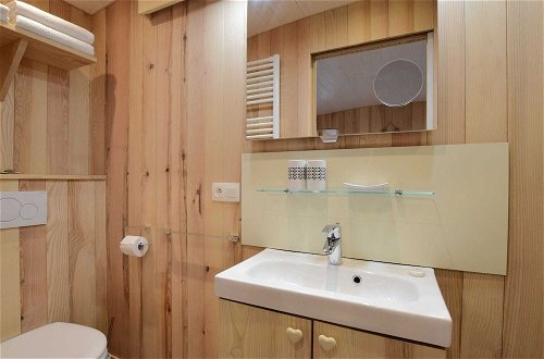 Photo 11 - Quaint Mobile Home With Sauna in Vielsalm