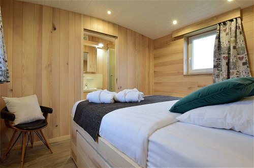 Photo 3 - Quaint Mobile Home With Sauna in Vielsalm