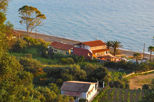 Photo 20 - Beachfront Vacation Home 