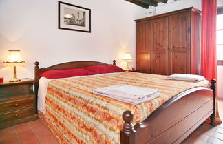 Photo 2 - Holiday Apartment Carpe Diem Colognora Di Pescaglia Red Apartment