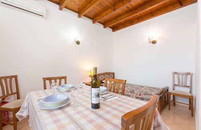 Dinos Walk to Beach Sea Views A C Wifi Car Not Required - 291 - Foto 14