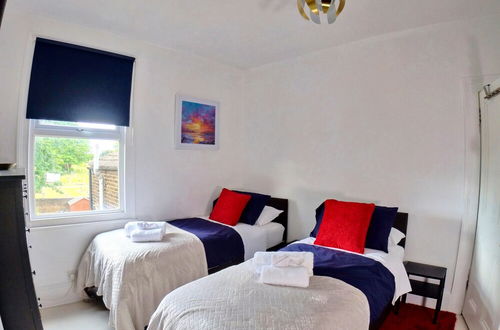 Photo 13 - Lovely Large London Apartment, Near Stratford