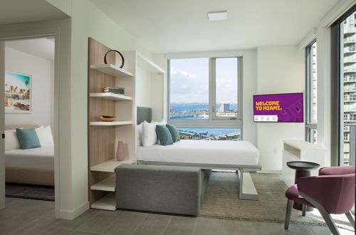 Photo 11 - YotelPad Miami