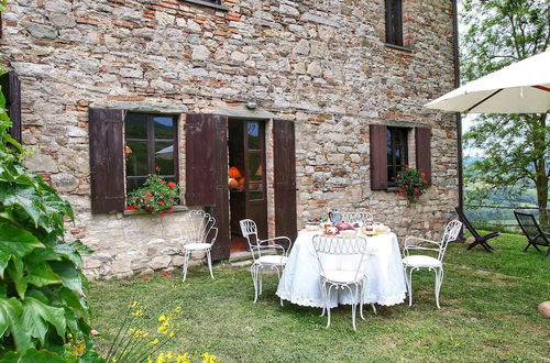 Photo 16 - Tranquil Farmhouse near Center in Umbertide with Garden