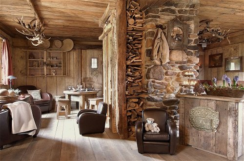 Foto 9 - Luxurious Chalet with Hot Tub & Sauna in Thirimont