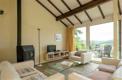 Photo 7 - Great Spacious Holiday Home in a Tranquil Holiday