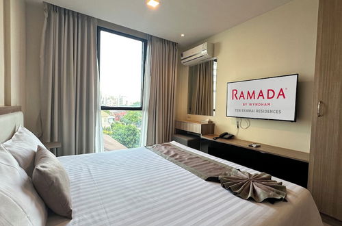 Photo 16 - Ramada by Wyndham Bangkok Ten Ekamai Residences