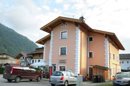 Foto 1 - Spacious Apartment in Uderns near Ski Area