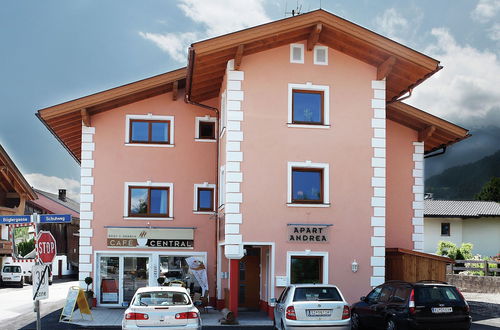 Foto 1 - Spacious Apartment in Uderns near Ski Area