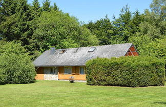 Foto 1 - A Wooden Chalet Located in a Quiet and Green