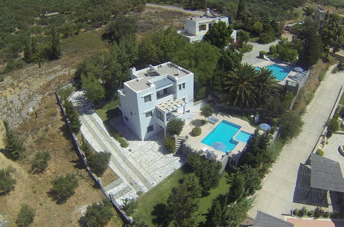 Photo 21 - Modish Villa in Lefkogia Crete With Swimming Pool