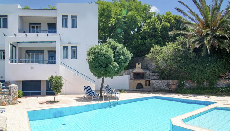 Photo 1 - Modish Villa in Lefkogia Crete With Swimming Pool