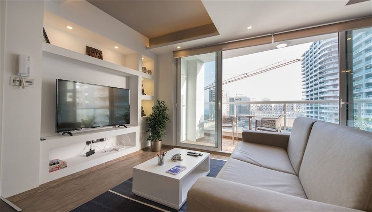 Foto 1 - Stylish Seaview Apartment In a Prime Location
