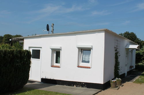 Photo 16 - Elementary Bungalow in Damshagen With Football