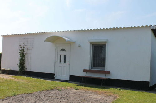 Photo 15 - Elementary Bungalow in Damshagen With Football