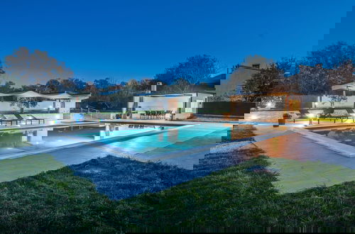Foto 12 - Beautiful Villa in Vrsar With Swimming Pool