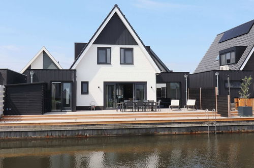 Photo 1 - Lovely Holiday Home in Stavoren With Bubble Bath