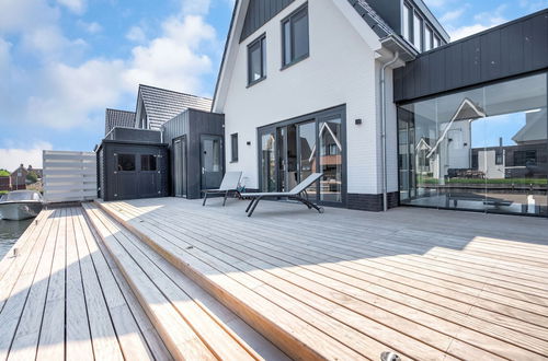 Photo 29 - Lovely Holiday Home in Stavoren With Bubble Bath