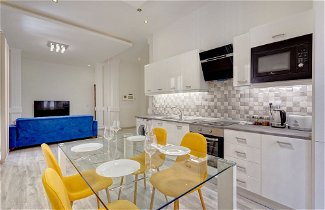 Photo 1 - Stylish 2 Bedroom Apartment in an Amazing Location