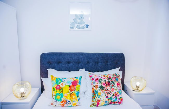 Riverside 2 Bed Apartment - Foto 4