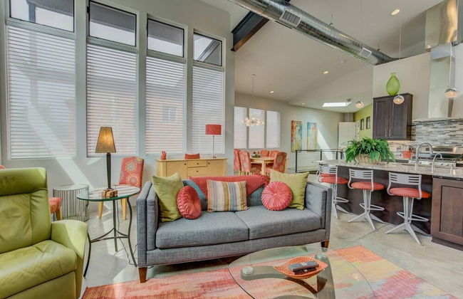 4BR Modern Marvel Downtown Custom Private Balcony - Foto 19
