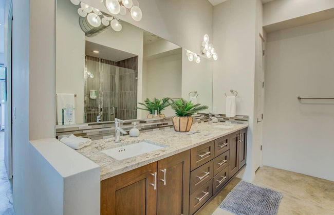 4BR Modern Marvel Downtown Custom Private Balcony - Foto 22