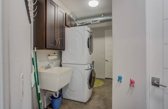 4BR Modern Marvel Downtown Custom Private Balcony - Foto 33