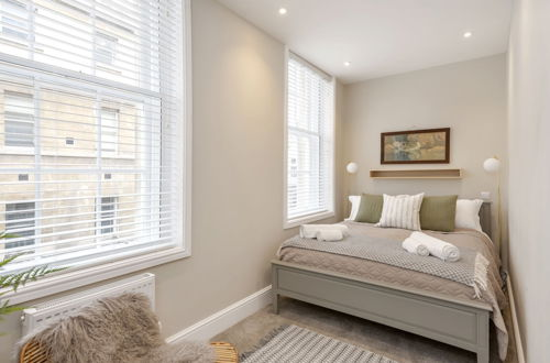 Photo 11 - Superior Stays Luxury Apartments - Bath City Centre