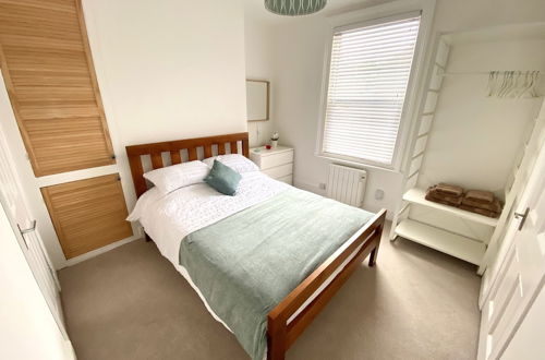 Photo 3 - Spacious Two Bed Apartment in Poole