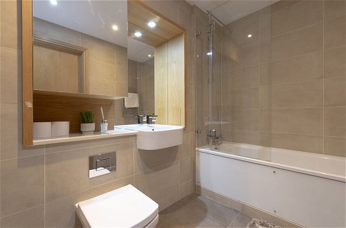 Foto 14 - Lovely 2-bed Luxury Apartment in City of London