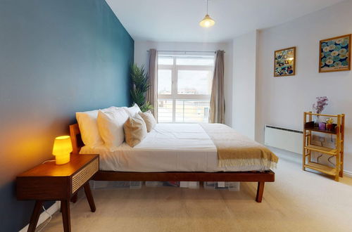 Photo 4 - Cozy Hackney Apartment