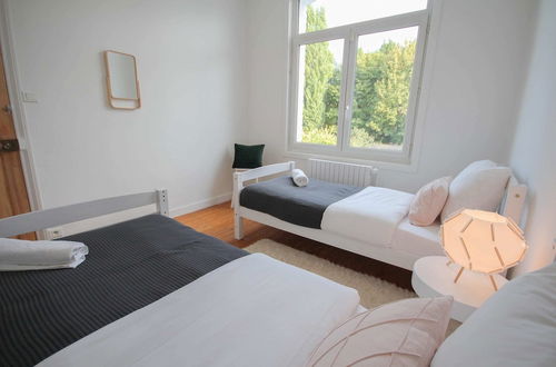 Photo 9 - Cozy Hackney Apartment