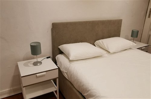 Foto 14 - DoBairro Suites at Principe Real