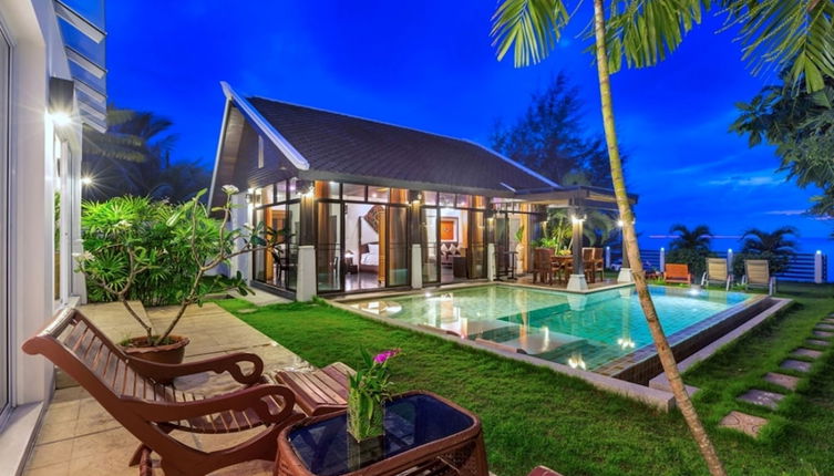 Photo 1 - Emerald Sands Beach Villa