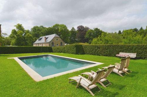 Foto 1 - Gite With Swimming Pool Situated in Wonderful Castle Grounds in Gesves