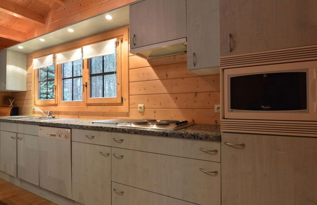 Peaceful Chalet Retreat - Photo 5