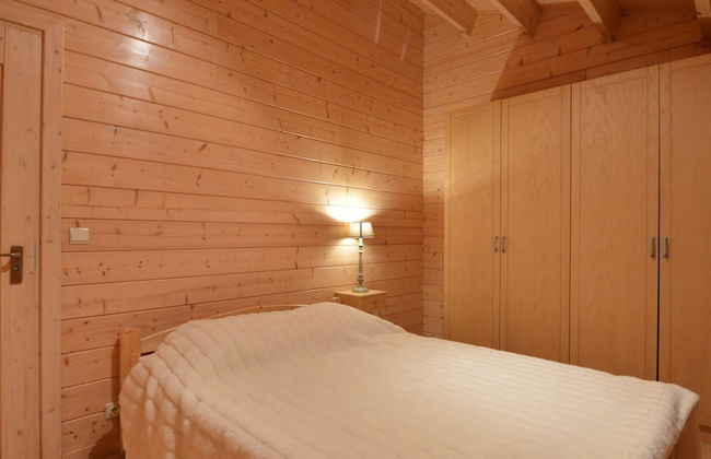 Peaceful Chalet Retreat - Photo 4
