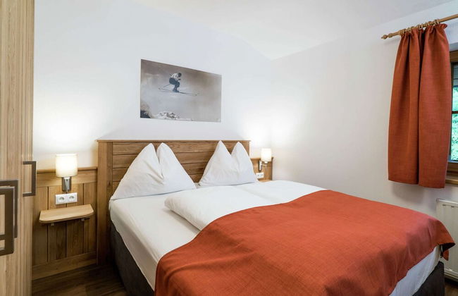 Spacious Chalet near Ski Area in Saalbach-Hinterglemm - Photo 4