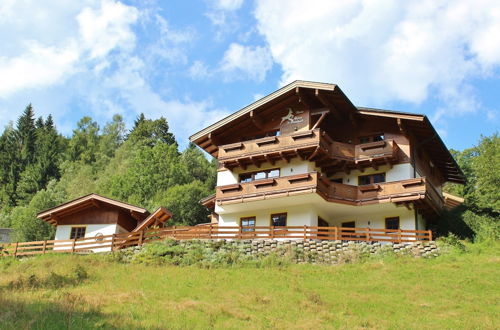 Photo 16 - Spacious Chalet near Ski Area in Saalbach-Hinterglemm