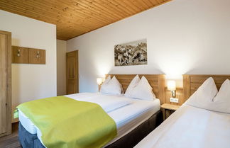 Foto 2 - Spacious Chalet near Ski Area in Saalbach-Hinterglemm