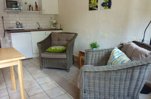 Foto 6 - Gorgeous Apartment in Bohon With Garden Furniture and BBQ