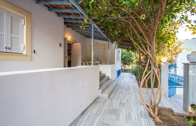 Irene Hotel - Photo 2