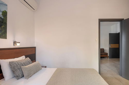 Photo 4 - Nontas Suites