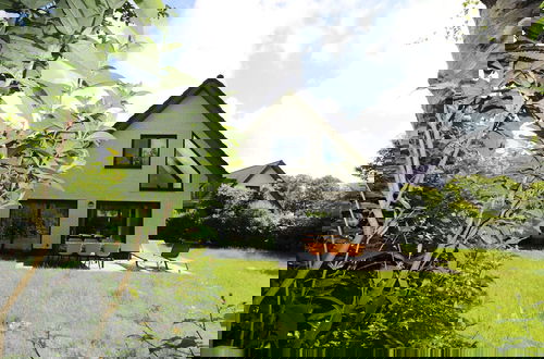 Foto 32 - Attractive Holiday Home With Sauna