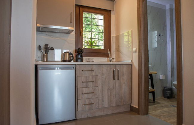 Aelia Mount Suites - Photo 10